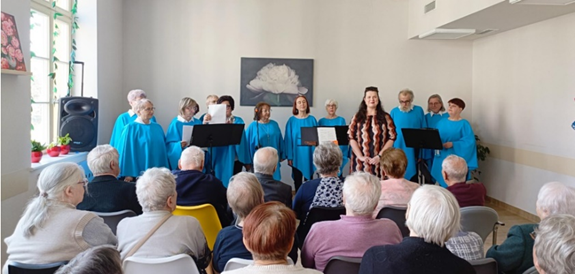 Występ_zespołu_Senior_Gospel_Choir.png